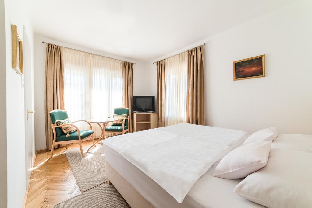 Forestine Guesthouse Hévíz 外观 照片
